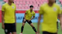 Menjelang duel kontra Timnas Indonesia, Thailand menjalani latihan resmi, di Stadion Rajamangala, Bangkok, Jumat (16/11/2018). (Bola.com/Muhammad Iqbal Ichsan)