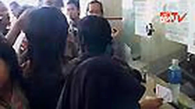 Stasiun Senen Masih Dipadati Pemudik