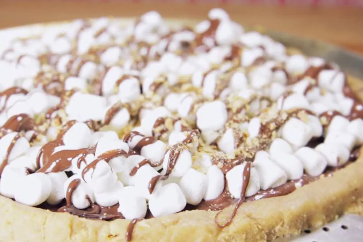 Pizza Biskuit Marshmallow, Camilan Malam Menuju Akhir Pekan