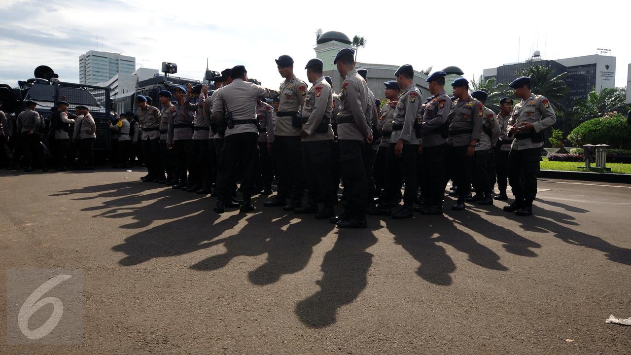 Antisipasi Aksi Massa, Polisi Jaga Gedung DPR RI