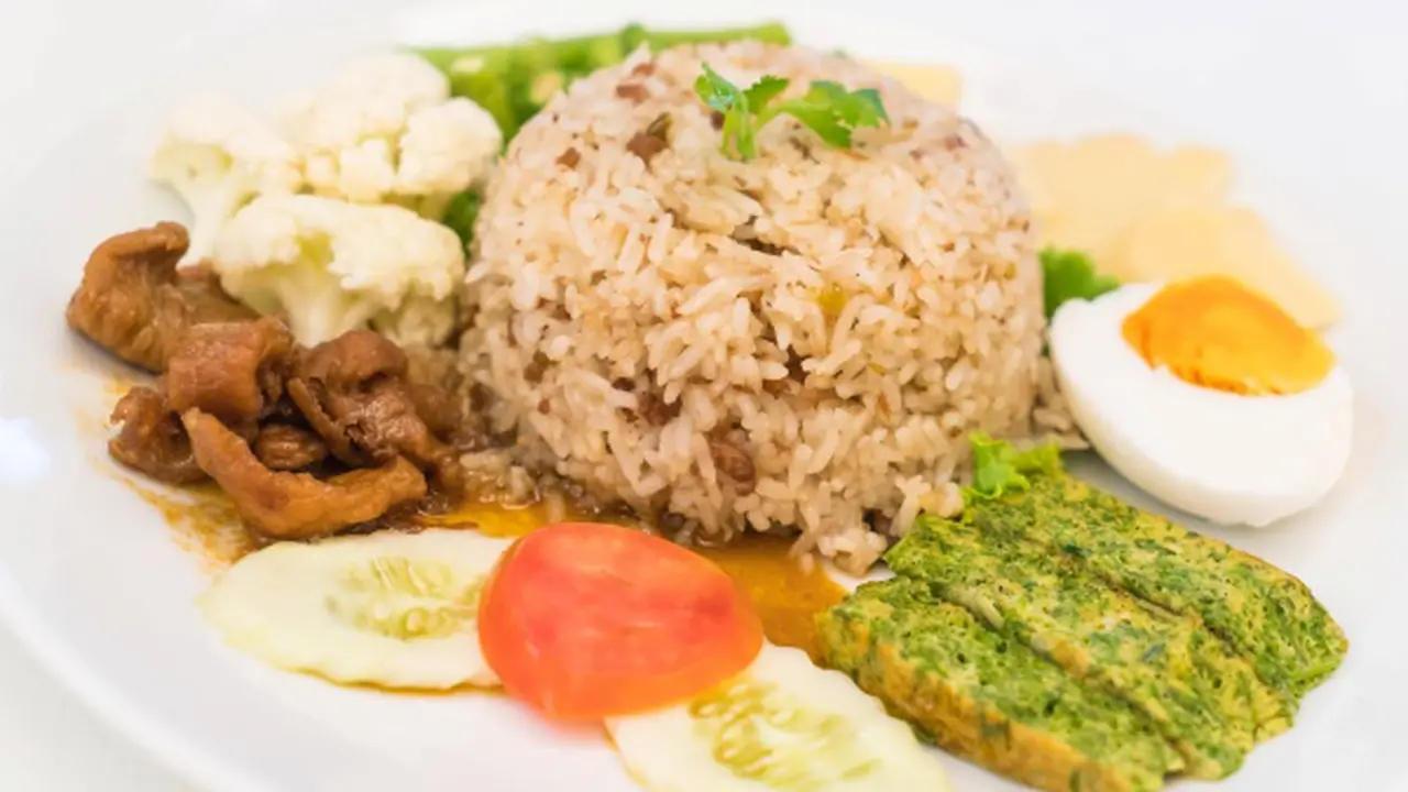 Ilustrasi Nasi Tutug Oncom/Photo by topntp26 on Freepik
