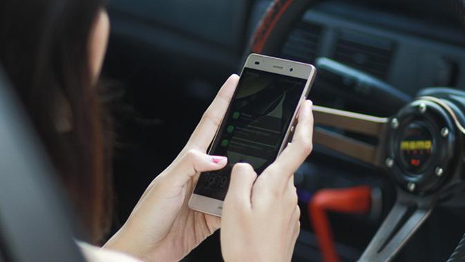 Dampak Mengerikan Jika Kamu Terlalu Eksis Di Media Sosial Beauty