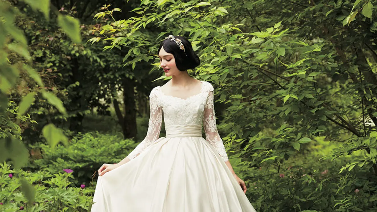 [Bintang] 10 Inspirasi Gaun Pengantin Kayak Putri Disney, Cute Banget!