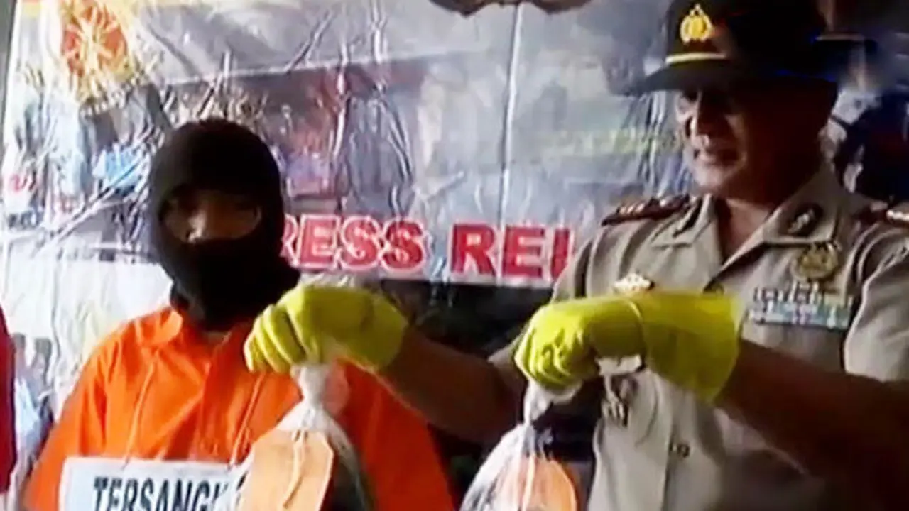 Pria Ini Lempar Bom Molotov ke Tunangan