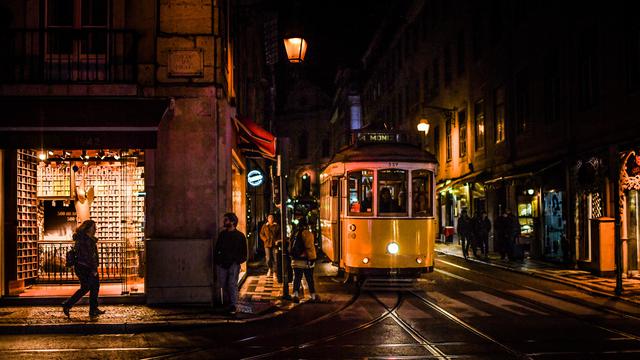 Pesona Keindahan Kota Lisbon Jelang Natal