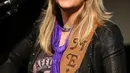 Melissa Etheridge, didiagnosis tahun 2004 di usia 43. Rocker ini menemukan benjolan di payudara kirinya sambil memeriksa dirinya di kamar mandi dan terinspirasi untuk menulis lagu ‘I Run for Life’ tentang melawan kanker payudara. (AFP/Bintang.com)