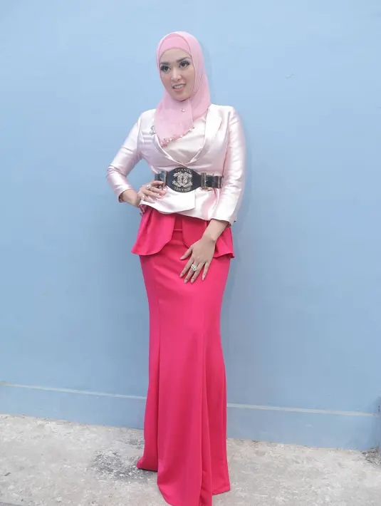 Anggota DPR, Lucky Hakim bersyukur lantaran pernikahannya dengan Tiara Dewi berakhir. Hal yang sama diungkapkan oleh Tiara Dewi yang merasa lega. Majelis hakim PA Jakarta Selatan Rabu (6/9) memutuskan hubungan keduanya. (Nurwahyunan/Bintang.com)