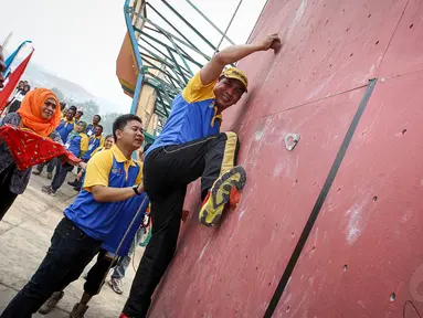 Walikota Lubuklinggau membuka secara resmi acara Open Tournament Wall Climbing Walikota Cup 2014, (10/10/14). (Liputan6.com/Faizal Fanani)