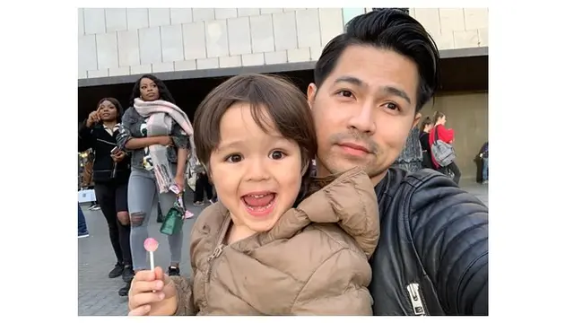 7 Potret Erick Iskandar, Kakak Jessica Iskandar yang Curi Perhatian
