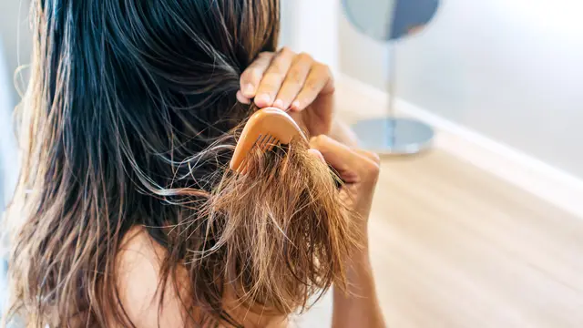 Penyebab Rambut Kusut dan Susah Diatur, Yuk Kembalikan Helai Indahnya!