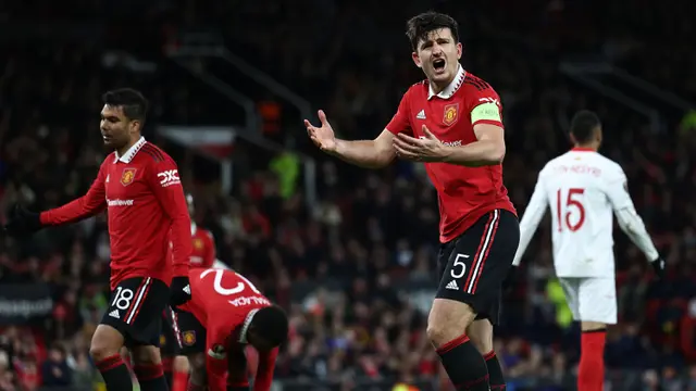 Foto: Gol Bunuh Diri Harry Maguire Pupuskan Kemenangan di Depan Mata MU saat Leg Pertama Perempat Final Liga Europa