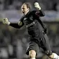 Brazil's Sao Paulo goalkeeper, Rogerio Ceni, celebrates a goal scored by teammate Alex Silva (out of frame) against Brazil's Internacional during their Copa Libertadores semifinal football match at Morumbi stadium, in Sao Paulo, Brazil, on August 5, 2010.