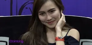 Ayu Ting Ting kerap dijodoh-jodohkan dengan Ivan Gunawan dan pegawai Imigrasi. Lalu bagaimana dengan kembalinya Shaheer Sheikh ke Indonesia?