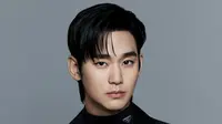 Potret Kim Soo Hyun Bergabung Jadi Duta Prada, Dipuji karena Tonjolkan Warna Kulit Asli