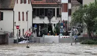 Kondisi kawasan bersejarah di Heidelberg, Barat Daya Jerman saat tergenang luapan air sungai Neckar pada tanggal 3 Juni 2024. (Daniel ROLAND/AFP)