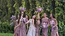 Mana gaya favoritmu dari para bridesmaid Mahalini Raharja, Sahabat FIMELA? [Foto: Instagram/mylinzofficial_semarang]