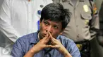 Bupati Ogan Ilir, Ahmad Wazir Noviadi ditetapkan BNN positif menggunakan narkoba, Jakarta, Senin (14/3/2016). Selain Bupati tersebut, empat orang lainnya yang ditangkap juga dinyatakan positif menggunakan narkoba. (Liputan6.com/Yoppy Renato)