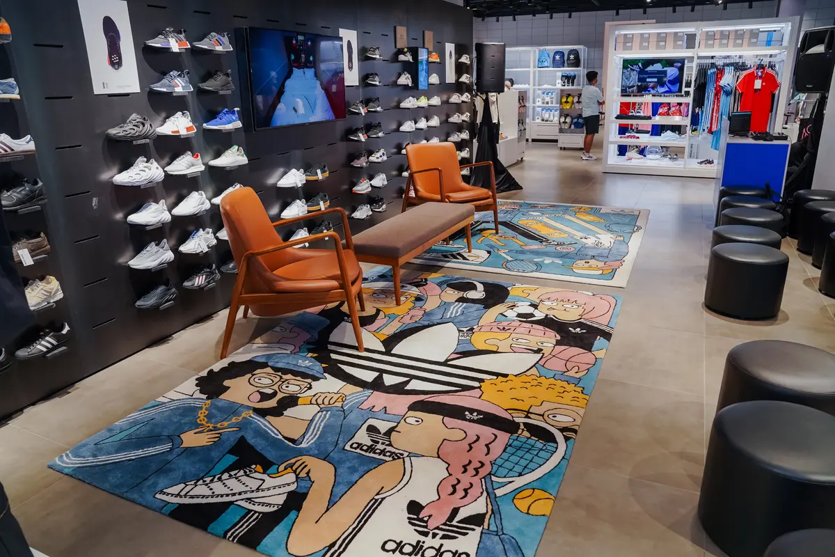 Store adidas Indonesia di Plaza Indonesia