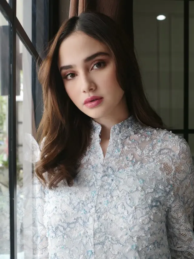 Makeup Syifa Hadju saat lebaran 2026. [@syifahadju]