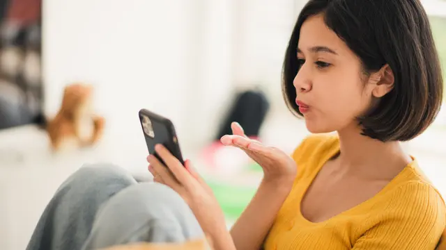 Sedang Merindukan Pasangan? 5 Hal Ini Bisa Lho Jadi Solusinya