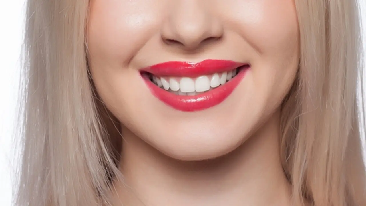 (c) Shutterstock
