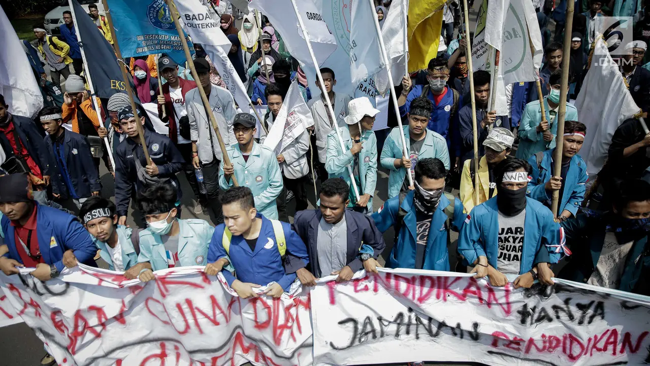 BEM Seluruh Indonesia Desak Jokowi Kembalikan Subsidi Listrik dan BBM