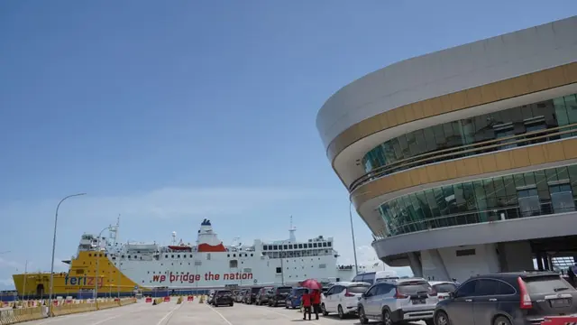 PT ASDP Indonesia Ferry (Persero) meyiapkan kebijakan pengembalian tiket yang sudah dibeli penumpang seiring cuaca ekstrem masih terjadi di sejumlah wilayah di Indonesia. (Foto: ASDP Indonesia Ferry)