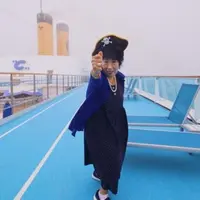 Siapa bilang cuma anak muda yang bisa jadi YouTuber, nenek-nenek juga bisa kok. Kamu pasti kalah populer! (Foto: tubefilter.com)