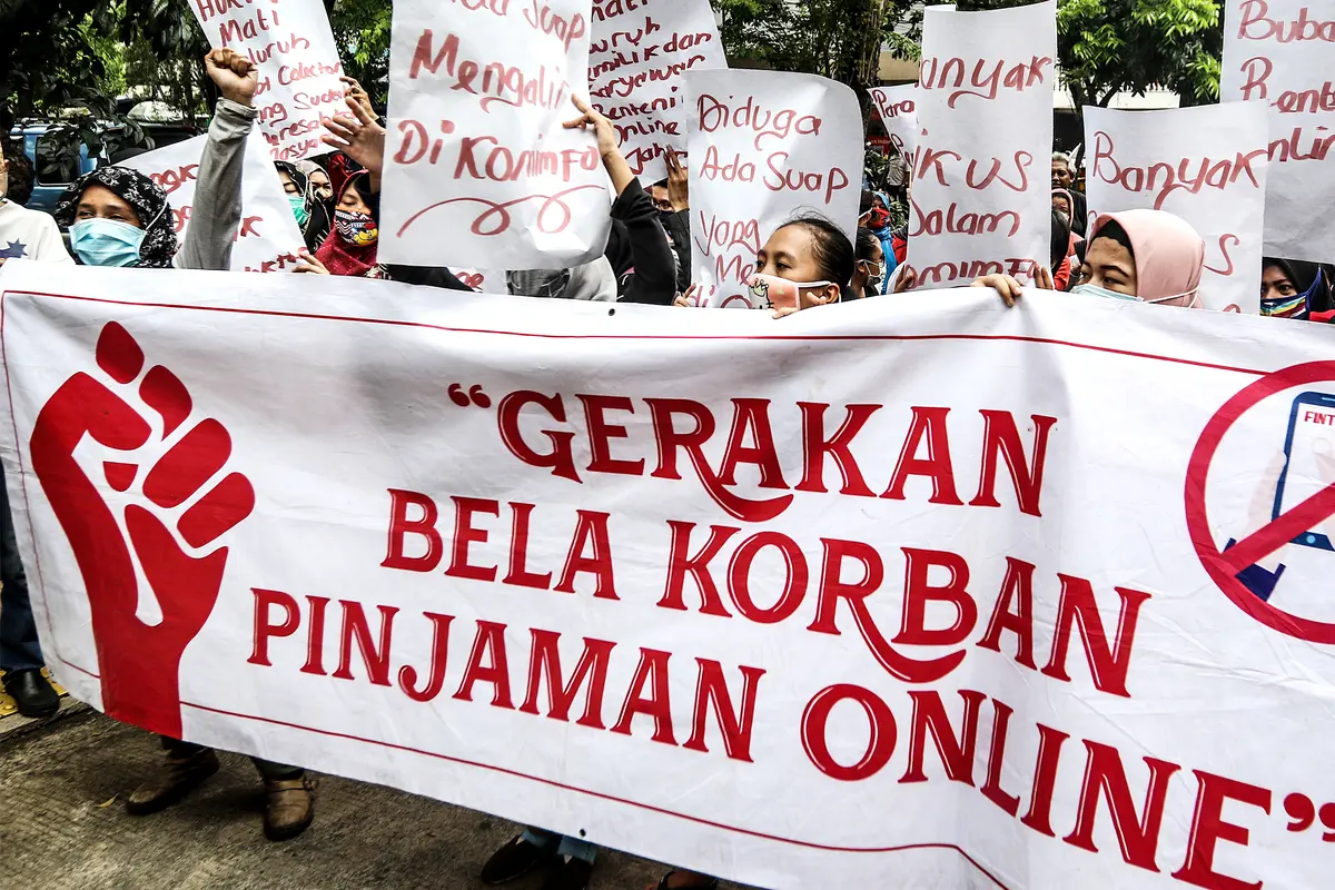 Korban Pinjaman Online Gelar Aksi Tuntut Keadilan
