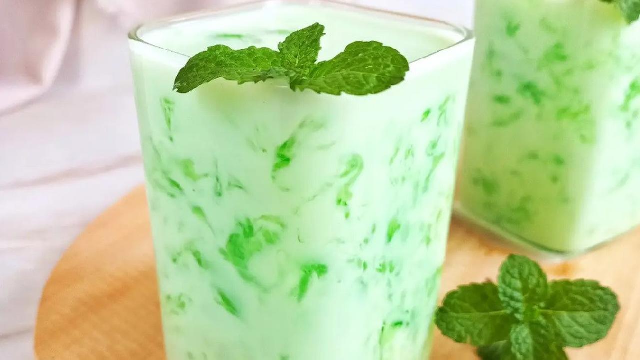 Resep Es Lumut: Minuman Segar Khas Indonesia yang Menggugah Selera
