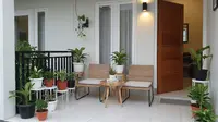 10 Cara Menata Teras Depan Rumah Sempit agar Terlihat Luas dan Rapi Tanpa Renovasi Besar