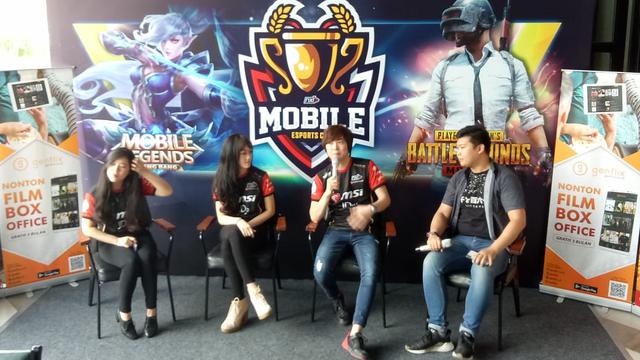 CEO NXL, Richard Permana (kedua dari kanan), saat berbincang di acara NXL Mobile Esports Cup, di High Grounds, Pantai Indah Kapuk, Sabtu (2/3). (Istimewa)