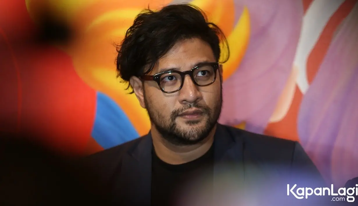 Pemeran dalam sinetron Ikatan Cinta tersebut, mengaku pertama setelah bebas dari penjara langsung menemui sang ayah. Baru kemudian ia menemui sang istri dan juga anaknya. [Foto: Budy Santoso/KapanLagi.com]