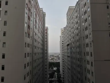 Deretan unit apartemen di Jakarta, Kamis (30/1/2020). Berdasarkan laporan riset Colliers International soal Pasar Properti Jakarta, tingkat serapan penjualan apartemen di Jakarta pada kuartal IV-2019 rata-rata mengalami penurunan sekitar 2 persen ke level 87,2 persen. (merdeka.com/Iqbal S Nugroho)