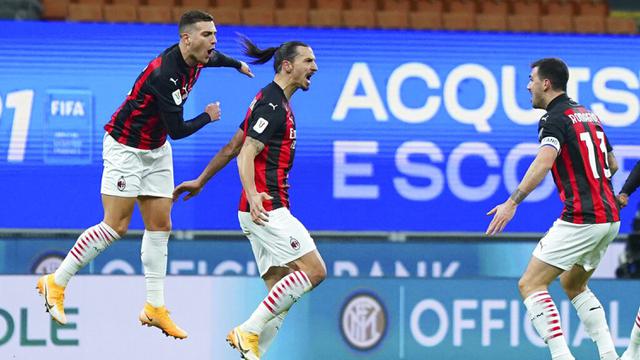 FOTO: Diwarnai Perkelahian, AC Milan Taklukkan Inter Milan di San Siro