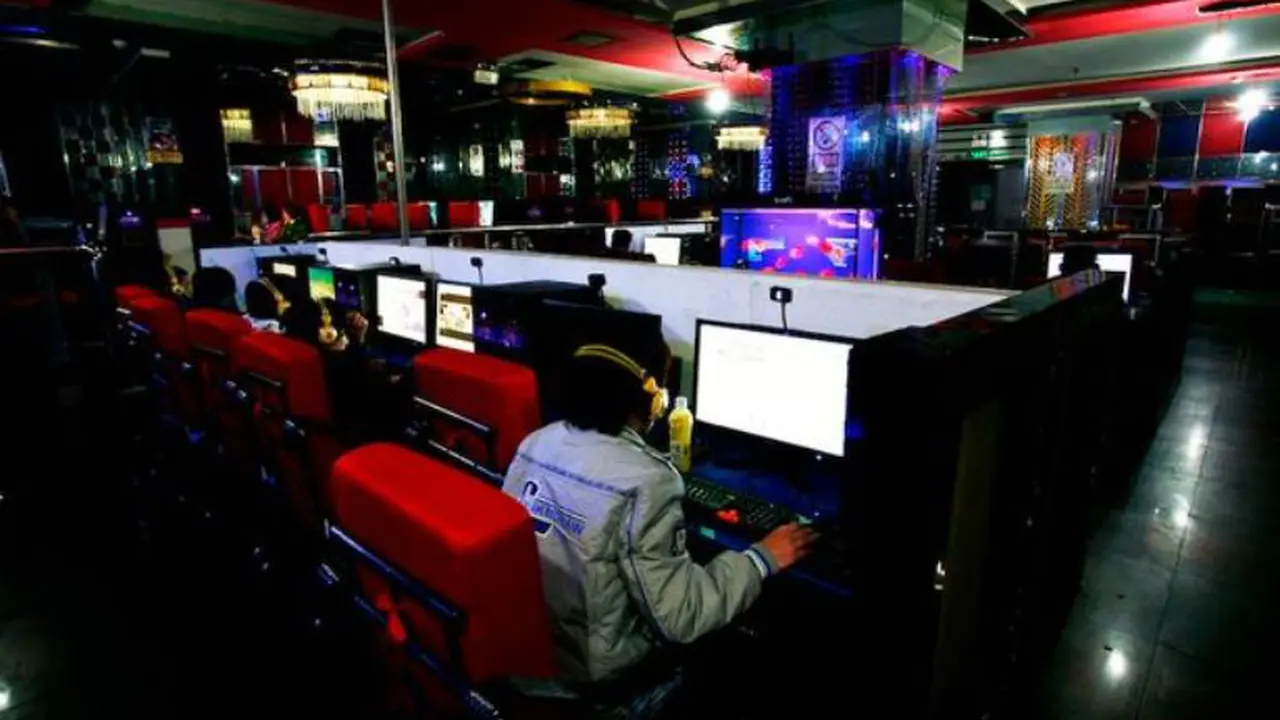 10 Tahun Dikira Hilang dan Tewas, Ternyata Tinggal di Warnet