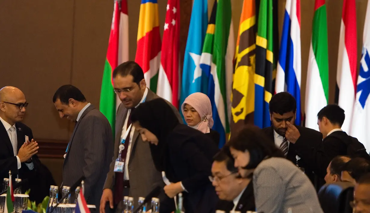 Sejumlah Pejabat SOM saat acara IORA Summit di Jakarta Convention Center, Jakarta, Minggu (5/3). Pertemuan ini diharapkan dapat menghasilkan kerjasama untuk mencegah ekstremisme dan terorisme. (IORA Summit 2017 / Rosa Panggabean / pras / AA / 17)
