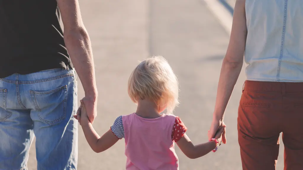 Bukan hanya tentang memberikan kasih sayang, kedekatan emosional juga membantu anak merasa diterima dan nyaman menjadi dirinya sendiri. (Foto/Dok: Pexels)
