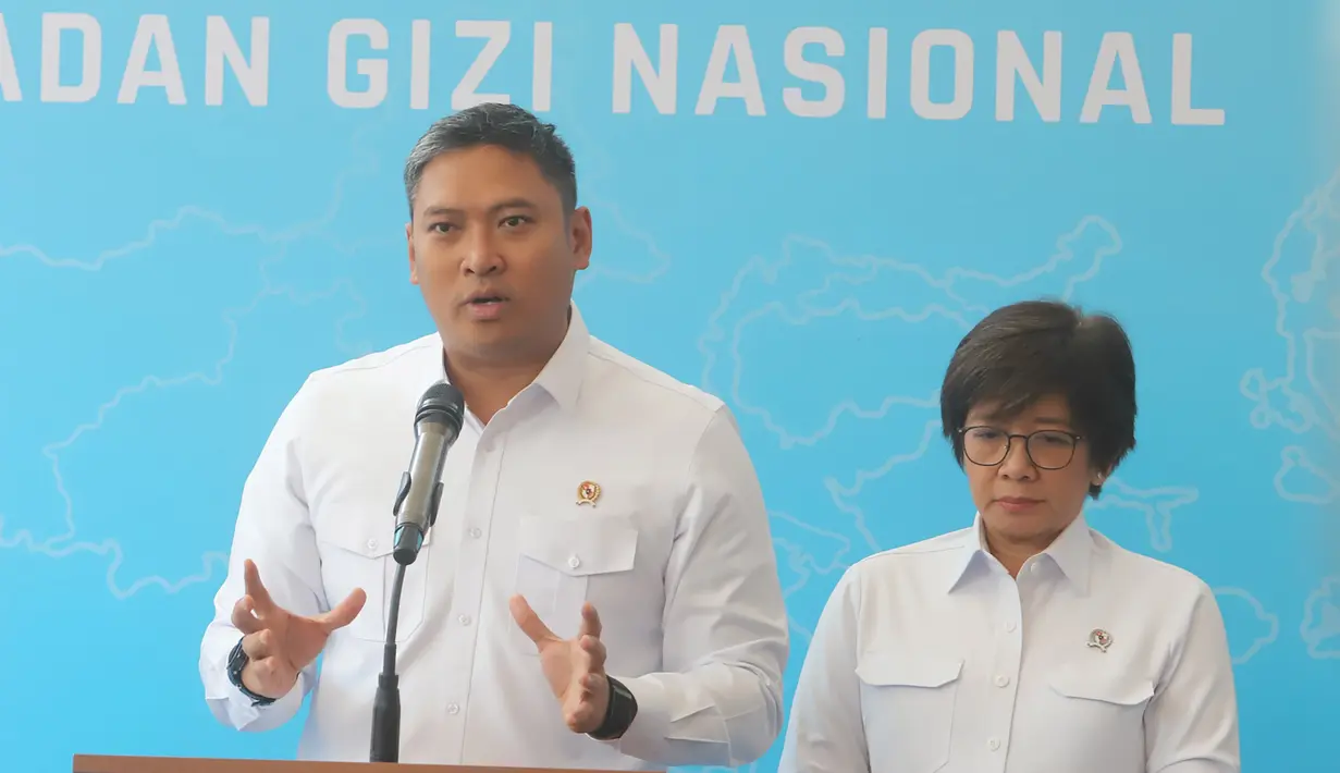 Kepala Badan Gizi Nasional (BGN) Sudaryono  didampingi Wakil Kepala Badan Gizi Nasional Agustina Arumsari  saat jumpa pers  di Kantor BGN, Jakarta, Senin (27/07/2026). (KLY/ Arie Basuki)