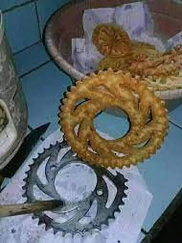9 Camilan Nyeleneh untuk Tamu di Rumah Ini Bikin Senyum Nyengir