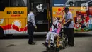 Selain itu, penyediaan layanan bus khusus ini diharapkan memberikan dampak positif terhadap kebutuhan transportasi anak-anak penyandang disabilitas dalam menempuh pendidikan di sekolah. (Liputan6.com/Angga Yuniar)