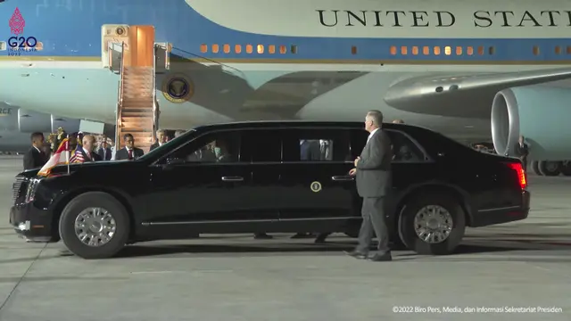 Presiden Amerika Serikat Joe Biden tunggangi limousine The Beast