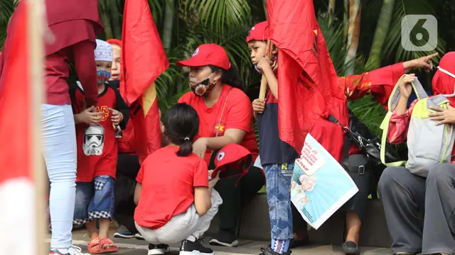 Anak-Anak di Bawah Umur Disertakan dalam Aksi Tolak UU Cipta Kerja