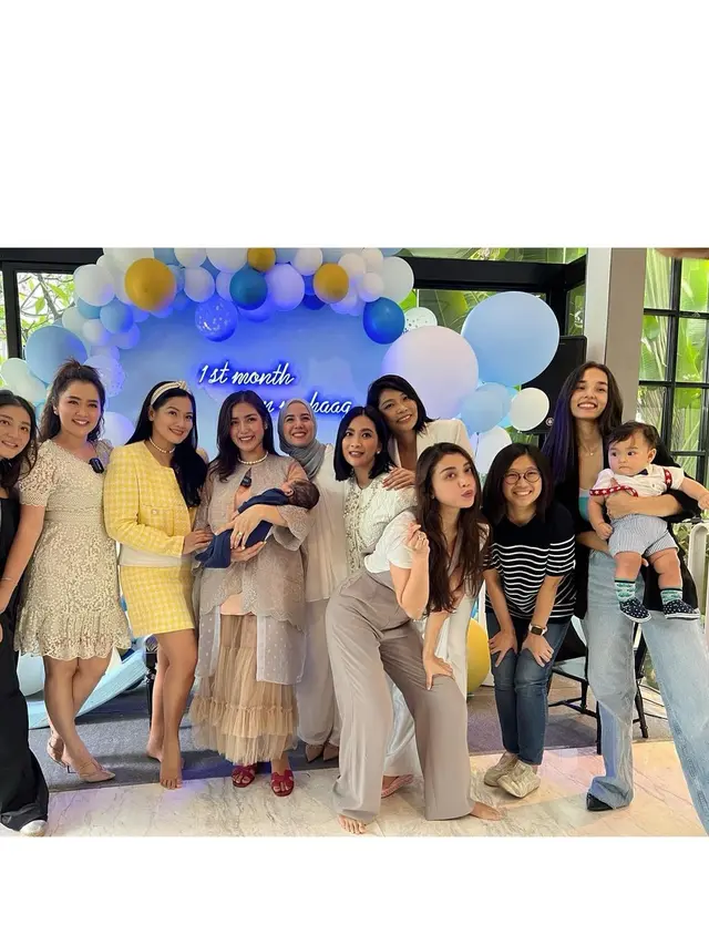 6 Momen Perayaan Satu Bulan Anak Kedua Jessica Iskandar, Wajah dan Nama Diekspos
