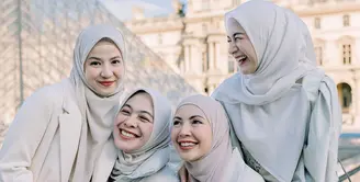 Natasha Rizky, Ratna Galih, Nina Zatulini, dan Dian Ayu Lestari. [Foto: Instagram/dianayulestari]