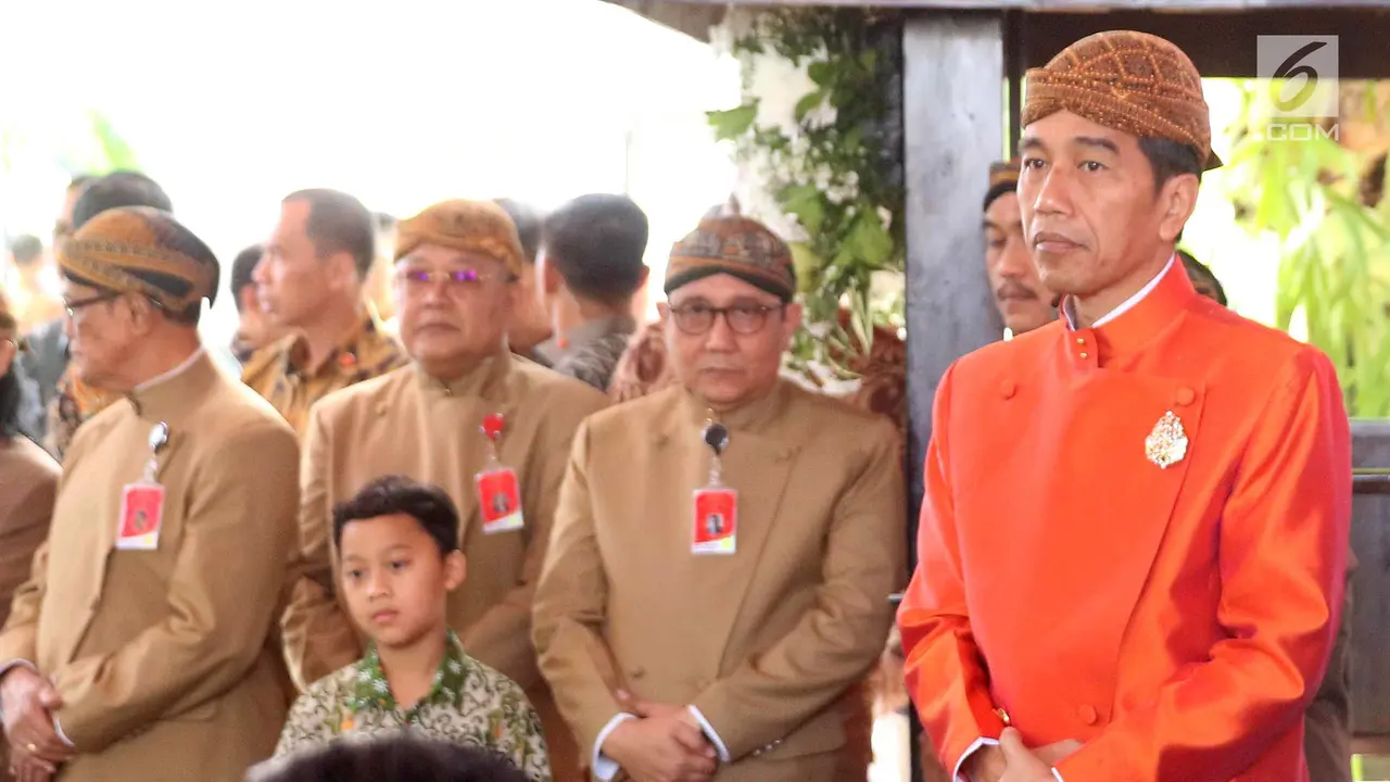 Jokowi Pasang Bleketepe di Rumahnya