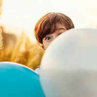 Menabung perlu dibiasakan sejak dini agar membentuk pola kebiasaannya kelak di masa yang akan datang.  (FOTO: Unsplash.com/Ramid Talebi).