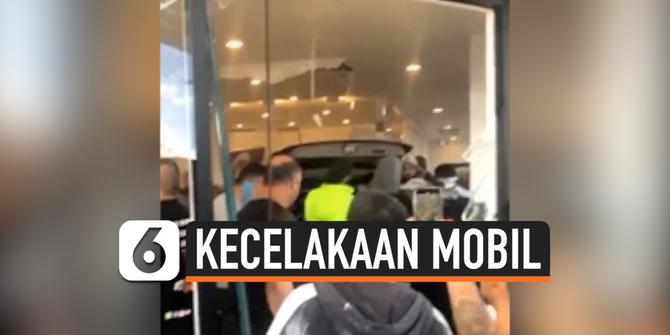 VIDEO: Detik-Detik Mobil SUV Tabrak Toko Hijab di Sydney