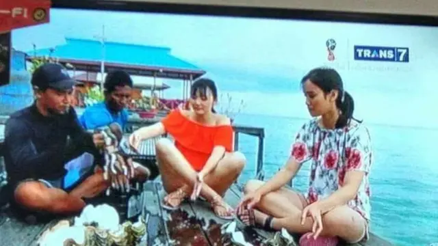 [Bintang] Makan Hewan Laut yang Dilindungi, Para Petualang Cantik Dikecam Netizen