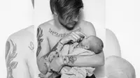 Louis Tomlinson dan Freddie [foto: instagram/louist91]